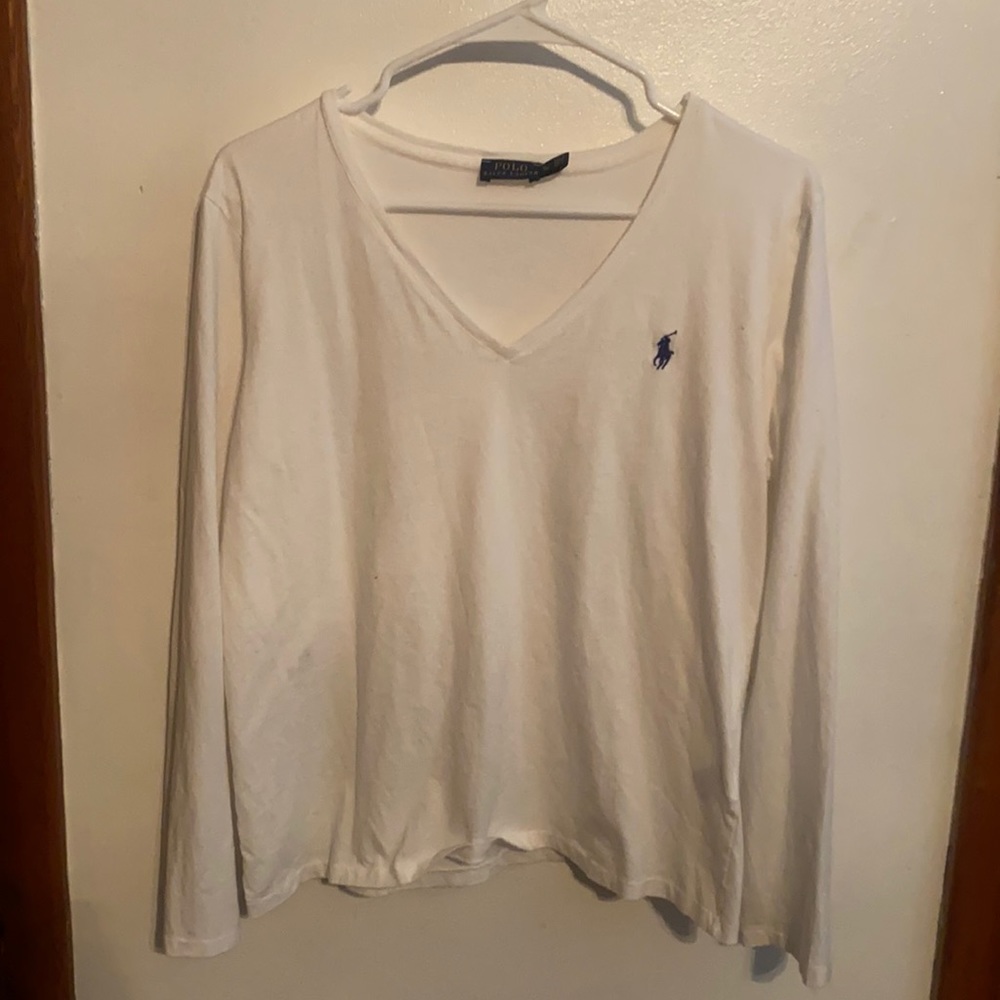 White v neck long sleeve t-shirt
